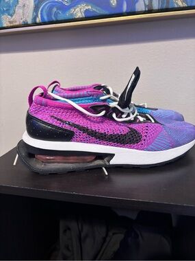 Nike Kids Flyknit Sneaker in Purple, Blue & Black